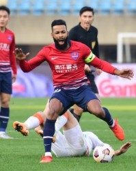 星空体育首页-【中超】大摩托复出失良机 重庆0比0武汉仅5脚射正