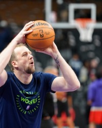 星空体育官方网站-队记：英格尔斯的定位主要在更衣室&amp;战术层面 他自己也明白这一点