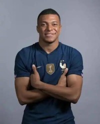 坎德拉建议姆巴佩的位置后撤，楚阿梅尼要用好自己的多面性