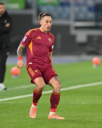 星空体育首页-英媒：利物浦考虑召回齐米卡斯，此举能为罗伯逊的离队铺平道路