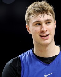 😍基德：弗拉格现在才18岁，但他所展现出的成熟度实在超乎想象