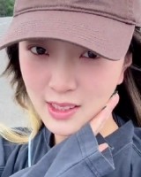 付豪妻子晒日常Vlog：运动员在游乐场的一天 天气阴暗但心有阳光